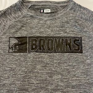 Mens Medium Cleveland Browns long sleeve
